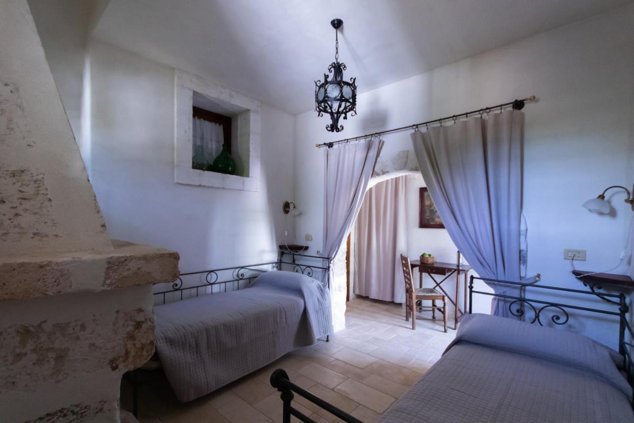 Masseria Parco Di Castro Montalbano  Buitenkant foto